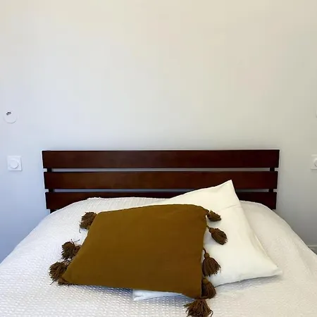 Cosy, Climatise Et A Deux Pas De La ! *